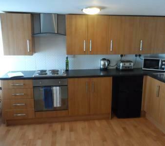 Apartment Over Looking Buxton Market Square Bagian luar foto